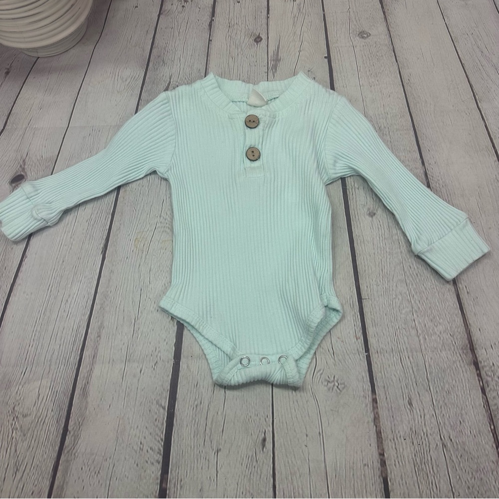 Mint Green Ribbed infant long sleeve henley One Piece unbranded sz 60 (3-6M)